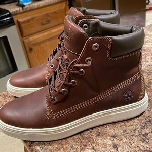 Brand new Timberland Londyn limited edition all leather boots size 8.